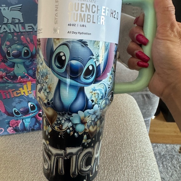 Stanley Quencher H2.0 40oz Tumbler with Blue and Pink Stitch Design. New. - Picture 5 of 8